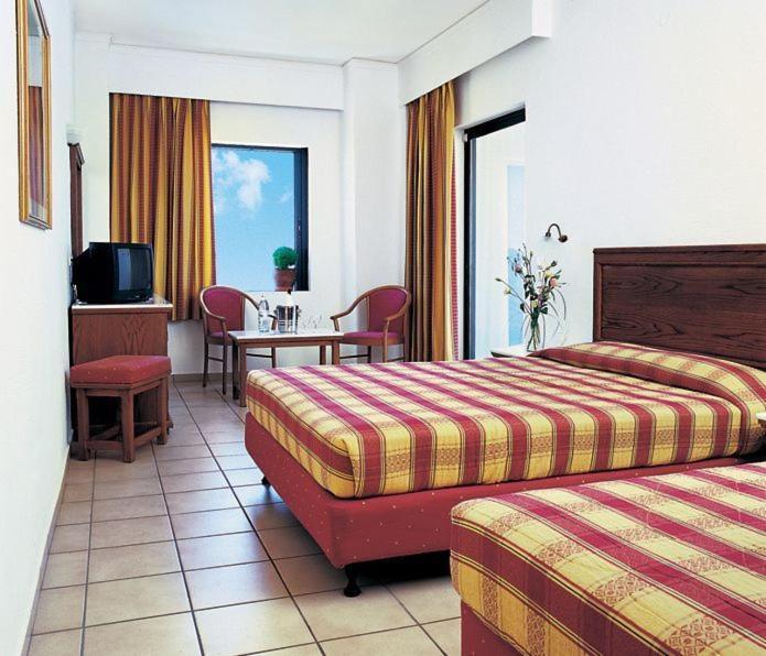 Chrissi Amoudia Hotel Anissaras ห้อง รูปภาพ